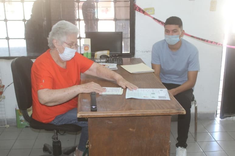 Otorgan un mes más de plazo a los jóvenes que no acudieron a entregar la media cartilla.
