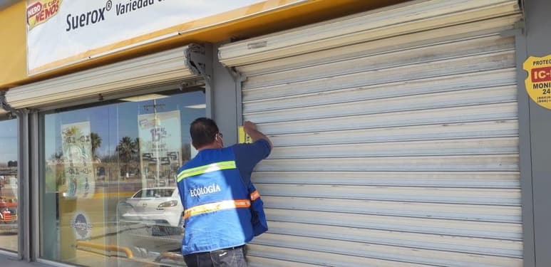 Dos establecimientos comerciales fueron clausurados.