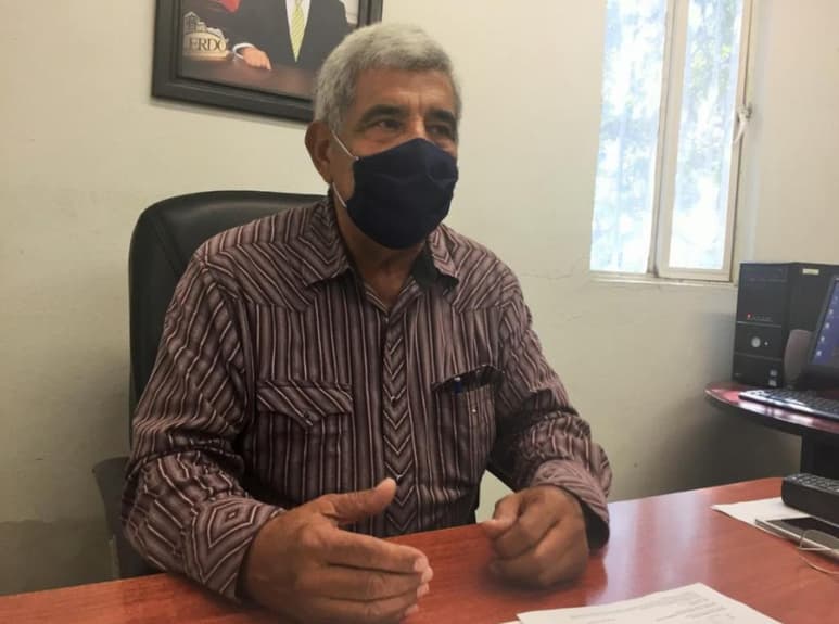 Familiares, amigos y compañeros de trabajo, acudieron a la celebración eucarística que se ofreció por el eterno descanso de quien por más de una década fuera el titular de Protección Civil en Lerdo, Vicente García Ramírez. (EL SIGLO DE TORREÓN) 
