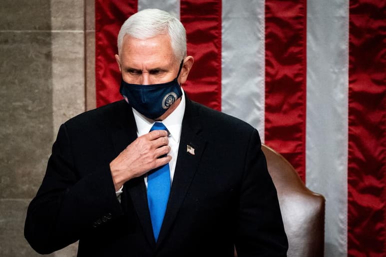 El vicepresidente de Estados Unidos, Mike Pence, y la segunda dama, Karen Sue, asistirán a la inauguración presidencial de Joe Biden el 20 de enero, informan medios locales. NBC y CBS reportan que el republicano sí irá al traspaso de poderes. (ESPECIAL)