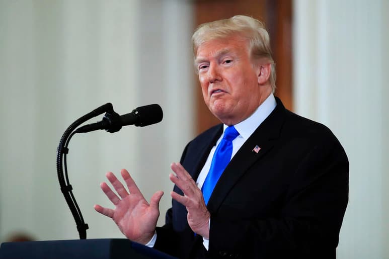 Si es declarado culpable, Trump sería destituido de su cargo y reemplazado por el vicepresidente.