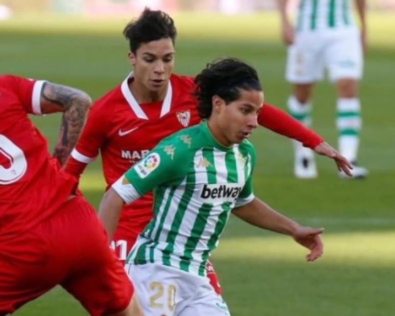 Mauro Lainez, nuevo refuerzo del América, tuvo sus primeros minutos con las Águilas en el triunfo ante el Atlético de San Luis de la Jornada 1 y anotó el primer gol del partido. (Especial)