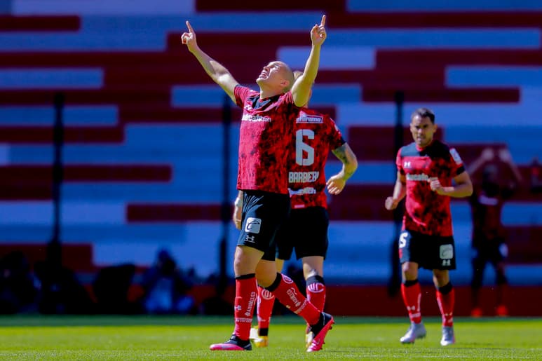 Toluca vino de atrás para derrotar en casa 3-1 a Gallos. (JAM MEDIA)