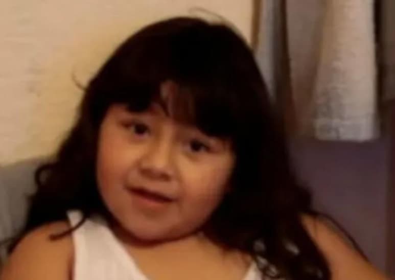 Hace 10 años comenzó a circular en redes sociales el video de una pequeña peleando con su hermana. (Especial)