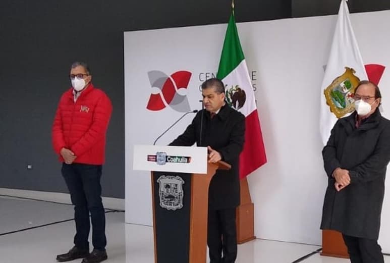 El gobernador del estado, Miguel Ángel Riquelme Solís dijo que en esta entidad no se ha detectado ningún caso ligado a la cepa detectada a finales de 2020 en el Reino Unido, conocida como B117 y que según análisis iniciales puede propagarse más fácilmente entre las personas.
(JESÚS GALINDO)