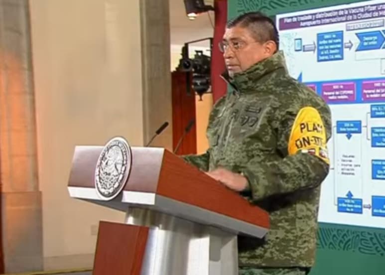El mando militar detalló el plan que ejecutarán las fuerzas armadas para recibir las vacunas y trasladarlas desde la Ciudad de México al resto del país. (ESPECIAL)