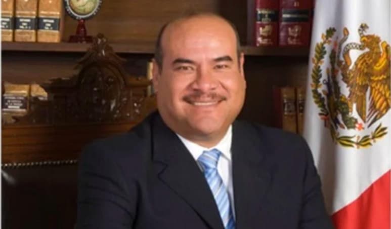  El líder estatal del PAN, Román Cifuentes Negrete, exigió a la Fiscalía General del Estado (FGE), que encabeza Carlos Zamarripa Aguirre, el esclarecimiento del asesinato del diputado local y precandidato a la alcaldía de Juventino Rosas, Juan Antonio Acosta Cano, registrado la mañana de este martes en ese municipio. (ESPECIAL)