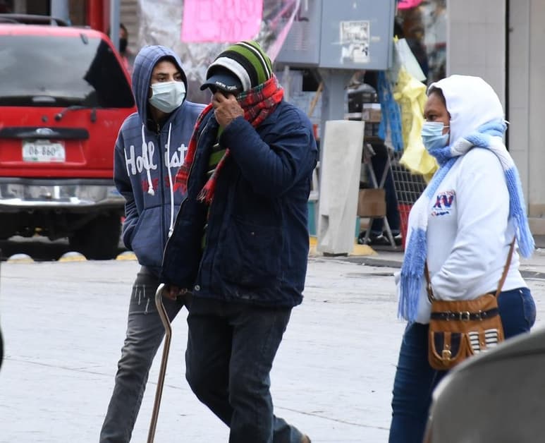 Se emitió una alerta a la población del municipio de Durango por la masa de aire polar del Frente Frío número 26 y la entrada del número 27 con el consecuente pronóstico de un nuevo descenso de temperaturas en la captal del estado y la Zona Sierra. (EL SIGLO DE TORREÓN)