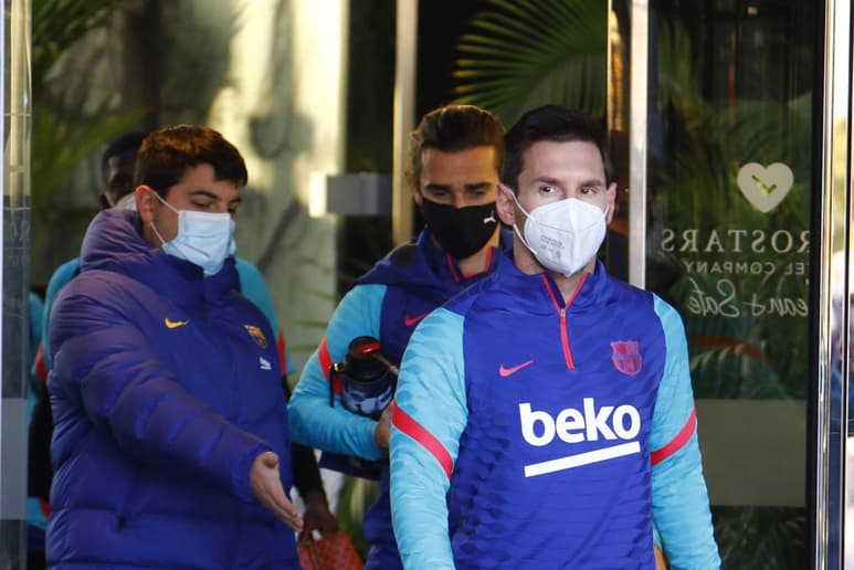 El delantero argentino Leo Messi está ausente en el once inicial del Barcelona que juega este miércoles en la primera semifinal de la Supercopa de España frente a la Real Sociedad en el Nuevo Arcángel de Córdoba. (ARCHIVO)