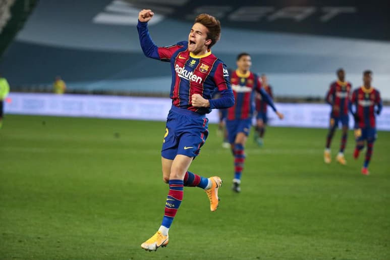 Ricky Puig convirtió el tiro definitivo desde los 11 pasos. Antes que el centrocampista, acertaron también por el conjunto catalán el francés Ousmane Dembélé y el bosnio Miralem Pjanić. (ESPECIAL)