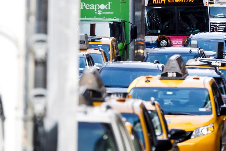 El número de personas que perdieron la vida en carreteras de Estados Unidos aumentó 4.6% en los primeros nueve meses de 2020 a pesar de los confinamientos por el coronavirus que hicieron disminuir el tránsito ese año. (ESPECIAL) 