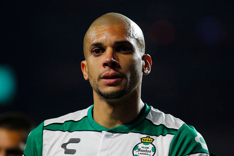 El brasileño Matheus Doria, defensa del Santos Laguna del fútbol mexicano, aseguró este miércoles que si su equipo quiere vencer al poderoso Tigres UANL el domingo, deberá presionar y buscar los tres puntos desde el inicio del duelo. (AGENCIAS)