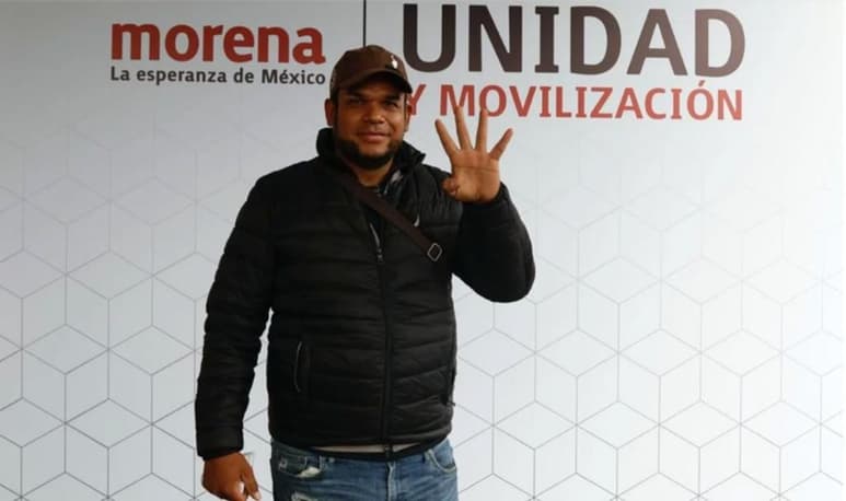 El grupero Marco Flores, líder de la 'Banda Jerez' se registró para candidato a diputado federal de Morena, que lo nominará en la Segunda Circunscripción, con lo que se espera que figure en la bancada guinda en San Lázaro. (ESPECIAL)