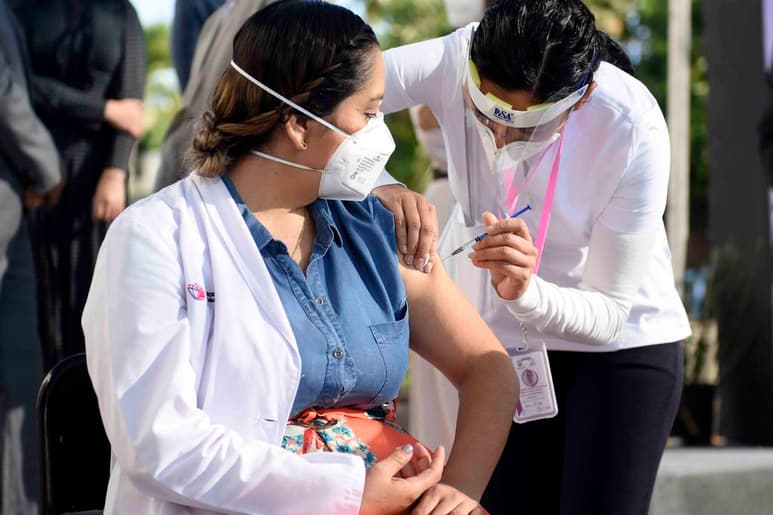 Carolina es una doctora especialista del área de urgencias del Hospital General de Soledad, donde ha trabajado por seis años. Actualmente, ese nosocomio está habilitado como hospital COVID. (EL UNIVERSAL)