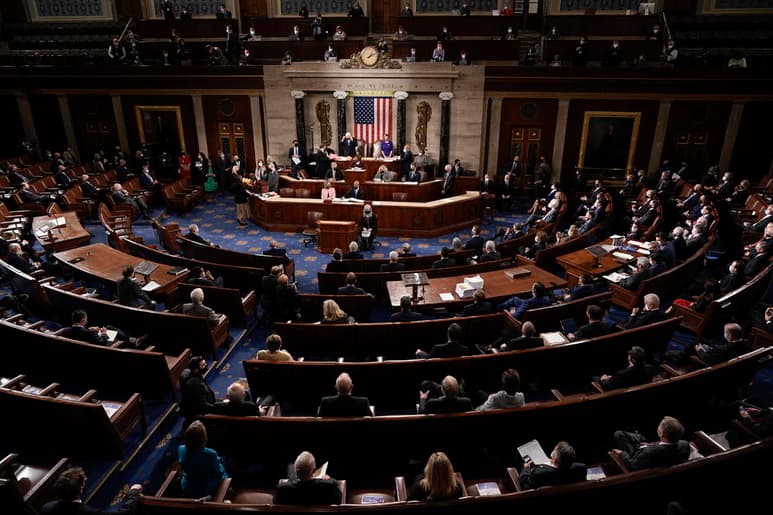 Tras la aprobación de un segundo juicio político contra el presiente de EUA, Donald Trump, en la Cámara Baja, toda la atención se centra en el Senado, donde parece descartado que el proceso de destitución continúe antes de la investidura del demócrata Joe Biden. (ARCHIVO)