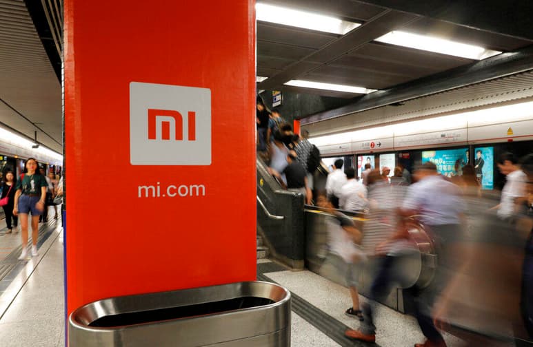 El gobierno de Estados Unidos puso en su lista negra al fabricante chino de teléfonos celulares Xiaomi Corp. y a la tercera compañía petrolera más grande de China por sus supuestos vínculos militares, aumentando la presión sobre Beijing en la última semana de gobierno del presidente Donald Trump. (ESPECIAL)