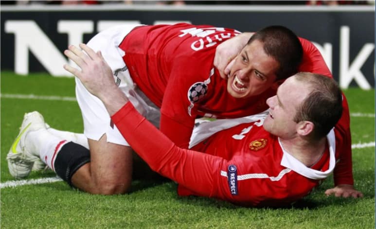 Javier 'Chicharito' Hernández se despidió de su excompañero en el Manchester United, Wayne Rooney, quien se retiró por completo de las canchas para enfocarse en su carrera como entrenador. (ESPECIAL)