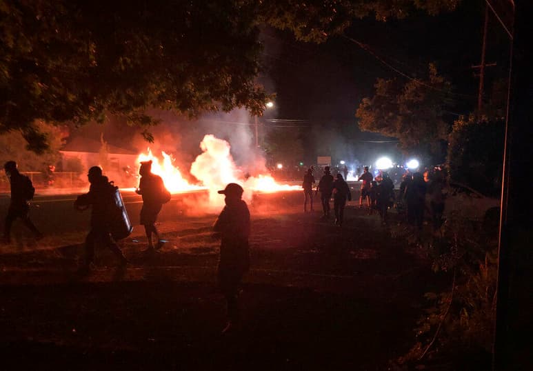 'Cuando voy a cubrir una manifestación, llevo una máscara antigases en el auto. Pienso en formas de garantizar mi seguridad y me viene a la mente mi época como corresponsal extranjero.' (AGENCIAS)