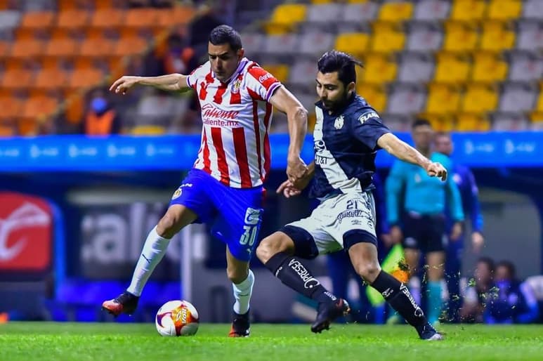 El jugador originario de Torreón, Sergio Flores Reyes, se unió al 'Rebaño Sagrado' (ESPECIAL)
