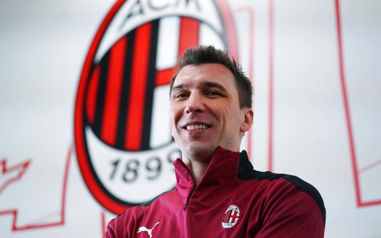 El Milan anunció el martes el fichaje del veterano delantero croata Mario Mandžukić, dándole otro socio a Zlatan Ibrahimovic en el ataque del equipo que marcha en la cima de la liga italiana. (AGENCIAS / AP)