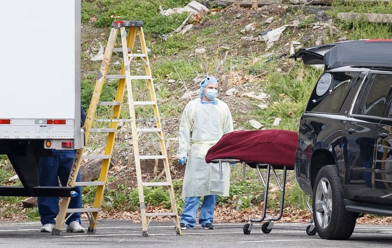 Estados Unidos, el país más afectado del mundo por la pandemia de la COVID-19 con más de 24 millones de contagios confirmados, rebasó este martes la cifra de 400,000 muertes, según el último recuento independiente de la Universidad Johns Hopkins. (ARCHIVO) 

