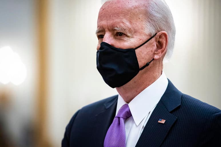 El Gobierno de Joe Biden espera nominar a Michael Barr como jefe de la Oficina del Controlador de la Moneda (OCC) del Departamento del Tesoro de EUA, que supervisará el sector bancario, fuertemente desregulado durante la era Donald Trump, informó este jueves The Wall Street Journal. (EFE)