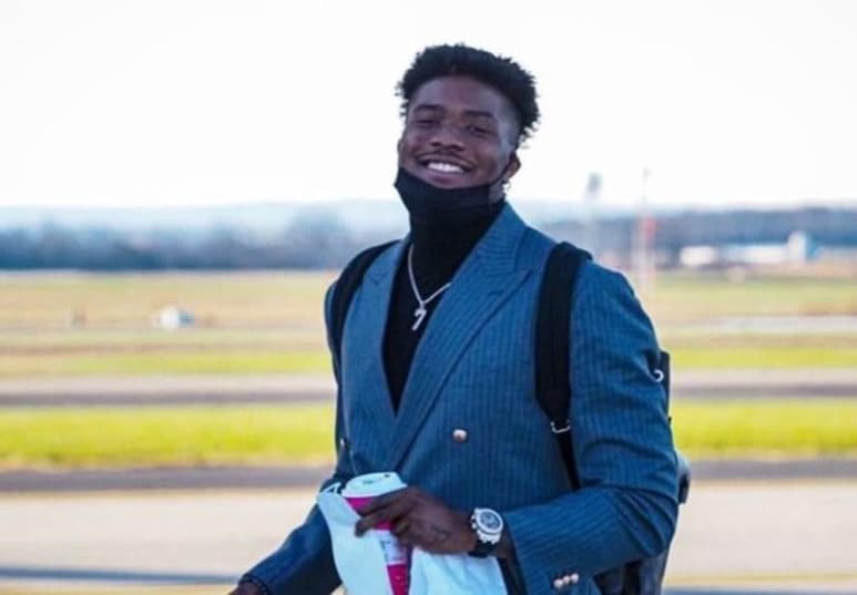 A través de redes sociales, la National Football League (NFL) dio a conocer que los Steelers han llegado a un acuerdo para que Dwayne Haskins sea su nuevo quarterback.  (ESPECIAL)