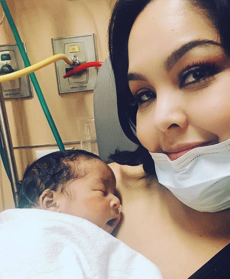 Mejora. La cantante Wendolee informó en sus redes que el estado de salud de su hija es mucho mejor gracias a los tratamientos. (Especial) 