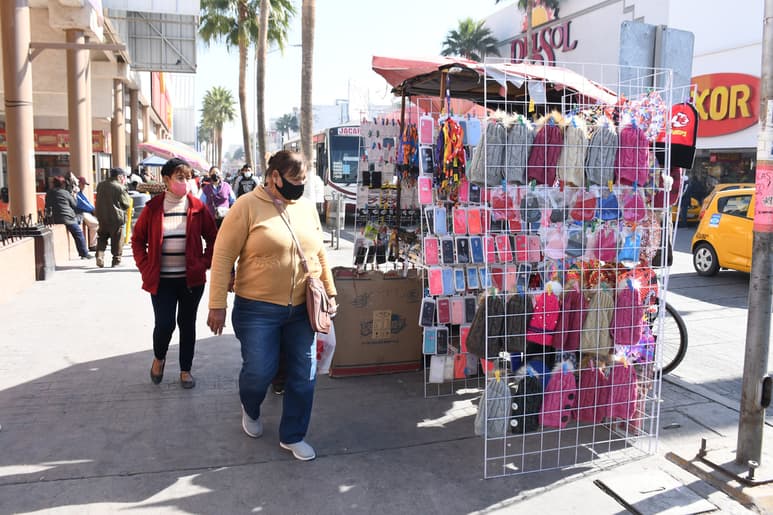 El Ayuntamiento ha detectado nuevos vendedores en algunos puntos de la ciudad y en otros se han retirado por la falta de recursos. (FERNANDO COMPEÁN)