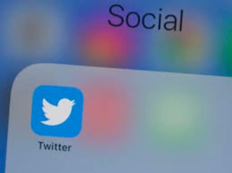 Turquía prohibió el martes la publicidad en Twitter, Periscope y Pinterest por incumplir una polémica nueva ley que exige que las plataformas de redes sociales nombren representantes legales en el país. (ESPECIAL)