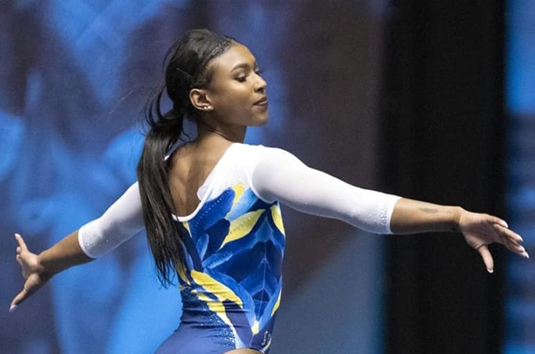 La actuación de Nia Dennis está causando furor en redes sociales. (INTERNET)