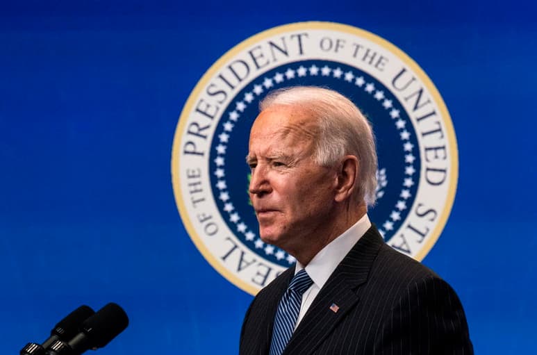 El presidente de EUA, Joe Biden, firmará este martes una orden ejecutiva para no renovar los contratos de su Gobierno con las empresas que gestionan cárceles privadas, en un intento por aumentar la seguridad en esos recintos y atajar la discriminación que sufren afroamericanos e hispanos. (ARCHIVO)