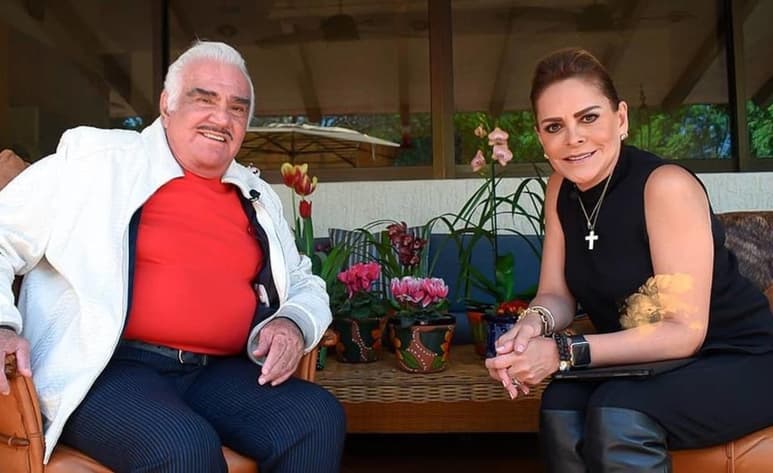 Da su versión. Vicente invitó a su rancho a Mara Patricia Castañeda para hablar del reciente escándalo. (ESPECIAL)