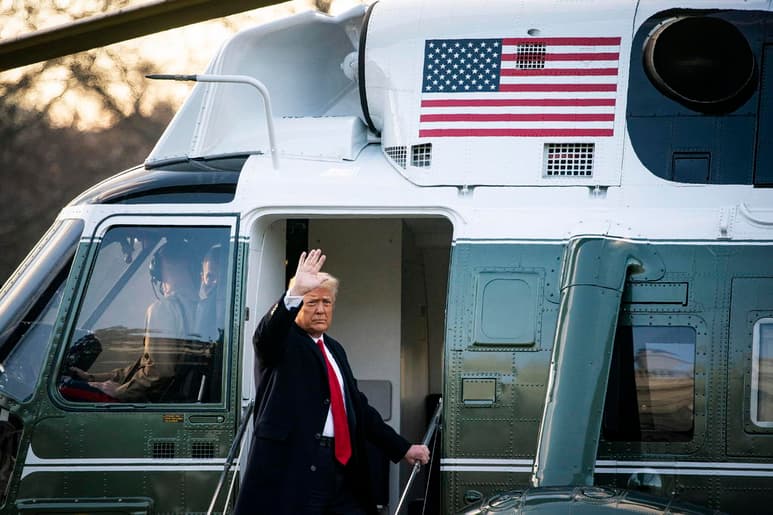Donald Trump ya no tiene el megáfono de las redes sociales, el poder de la Presidencia ni el apoyo inequívoco de la cúpula del Partido Republicano. Pero una semana después de dejar la Casa Blanca, parece poco probable que el grueso del partido le dé la espalda de cara al juicio político que tiene por delante. (ARCHIVO)