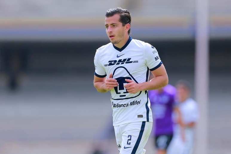 Alan Mozo no culpó a quienes lo grabaron, cuando fue capturado en un restaurante con amigos la semana pasada, aunque esa grabación le costó una doble sanción con los Pumas, en lo deportivo y económico. (JAM MEDIA)