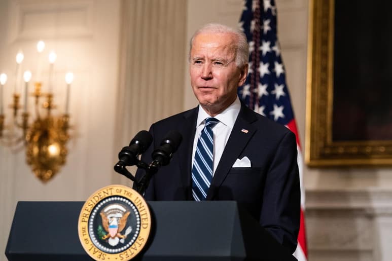El presidente estadounidense, Joe Biden, reiteró hoy por teléfono al primer ministro japonés, Yoshihide Suga, el 'compromiso inquebrantable' de Estados Unidos para defender el archipiélago nipón, incluyendo unas pequeñas islas que administra el Gobierno de Tokio y reclama el de Pekín. (EFE)