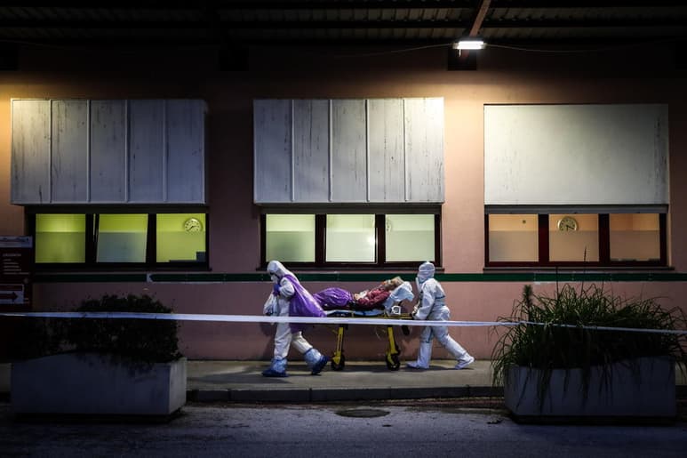 Portugal reforzará la vigilancia de sus fronteras desde el domingo y durante quince días con controles para limitar la salida de sus nacionales de su territorio ante el descontrolado avance de la tercera ola de COVID, que deja este jueves nuevos récord diarios con 303 muertes y 16,432 nuevos contagios. (ARCHIVO)