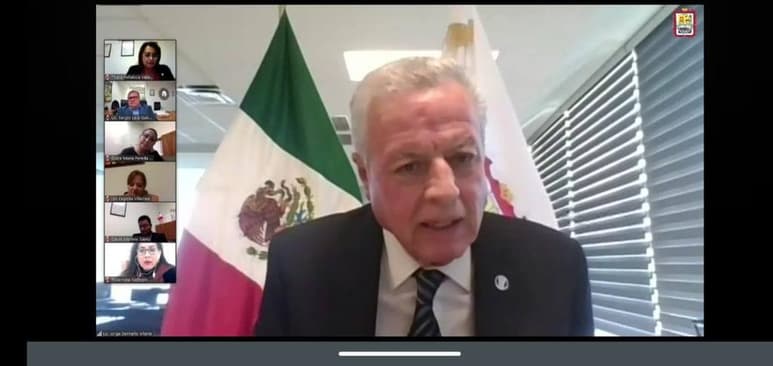 El alcalde de Torreón, Jorge Zermeño, recriminó este jueves los comentarios y acusaciones que se lanzaron en la Quincuagésima Segunda Sesión Ordinaria de Cabildo sobre presunto desorden financiero e irregularidades en la nómina de Seguridad Pública. (EL SIGLO DE TORREÓN)