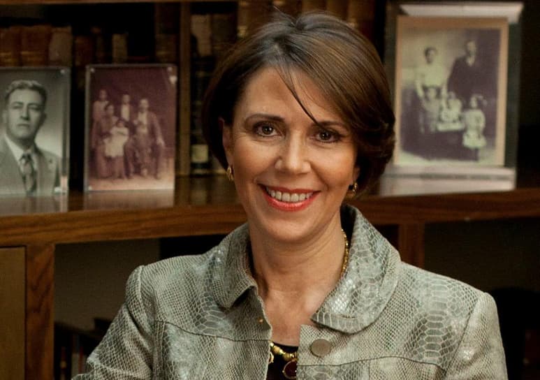El proyecto. Ana Lilia Cepeda, quien estuvo al frente del rescate de la Casa Rivas Mercado en la Ciudad de México, publica el libro 'La Casa Rivas Mercado, una Historia detrás de la Historia'.