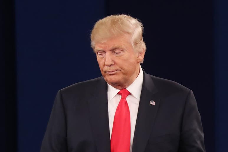 El expresidente de Estados Unidos Donald Trump rechazó este martes por 'inconstitucional' el juicio político al que será sometido en el Senado acusado de cometer una 'traición de proporciones históricas', argumentando que ya está fuera de su cargo. (ESPECIAL)
