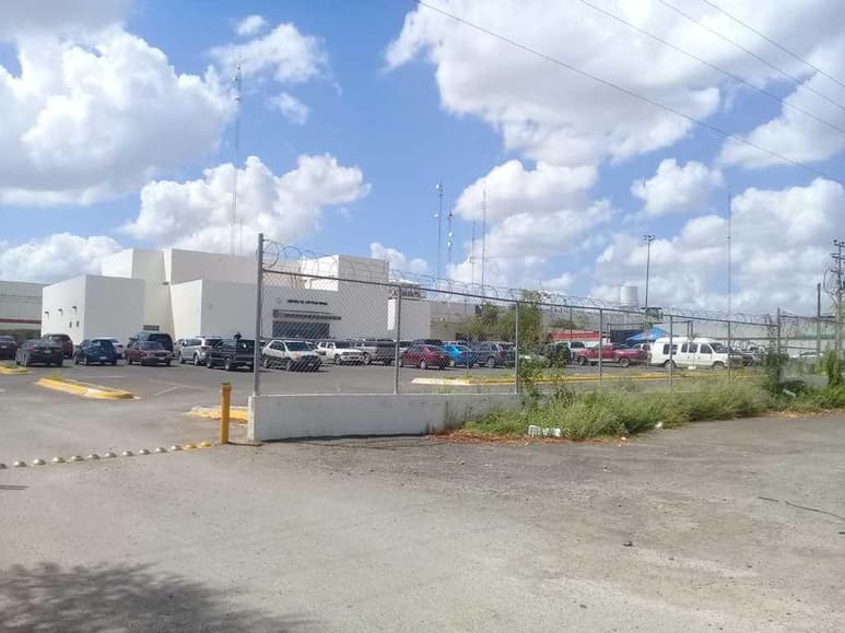 Ariana García Bosque, abogada defensora de cuatro de los seis vigilantes del Sistema de Administración Tributaria (SAT) y la Aduana de Piedras Negras, denunció presuntas irregularidades en la detención de los trabajadores de una empresa privada de seguridad y cuestionó el actuar tanto del ministerio público como de los elementos de la Agencia de Investigación Criminal (AIC). (RENÉ ARELLANO)