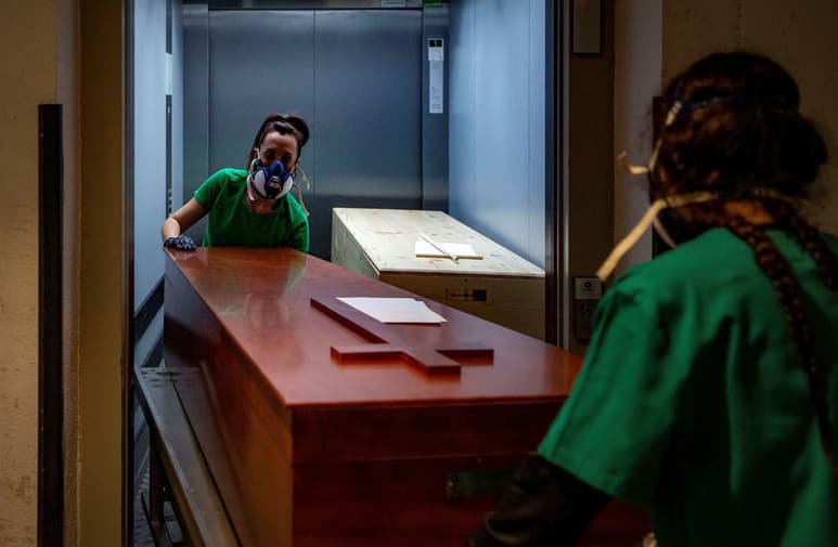 Los datos oficiales reportan además 29,064 nuevos positivos de COVID-19 desde el lunes, 2,851,869 desde marzo del pasado año. (EFE)