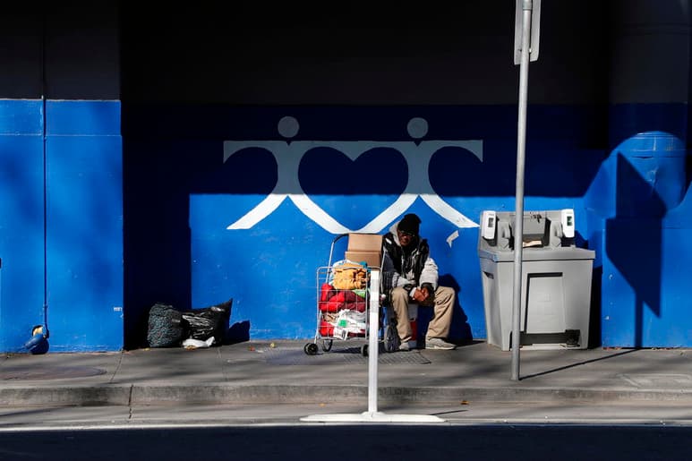 El arzobispado de San Francisco decretó este miércoles la celebración de un 'año para los sin techo' en que se recaudarán fondos y se dará visibilidad a esta crisis de pobreza, ya muy grave antes de la pandemia y que se ha agudizado todavía más por los efectos de la COVID-19. (ARCHIVO)