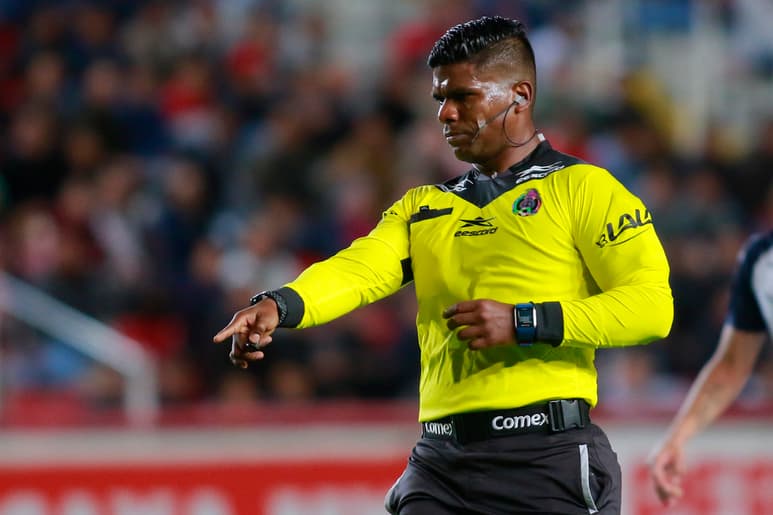 Adalid Maganda fue despedido como árbitro de la Liga MX. (ARCHIVO)