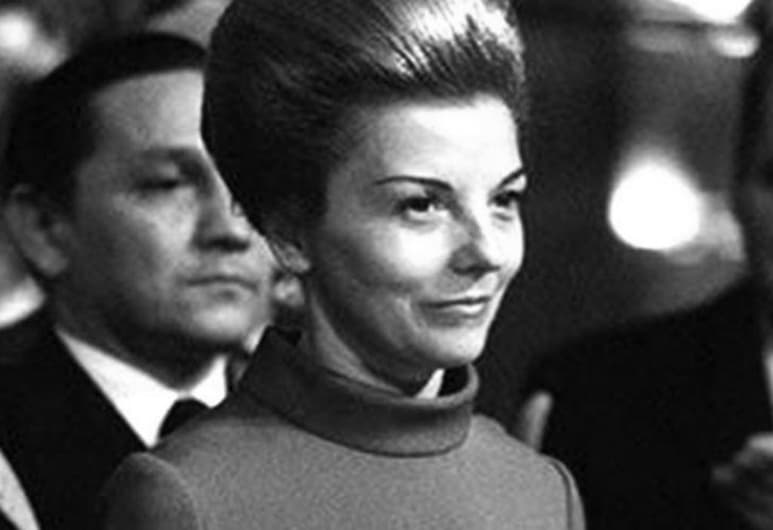 María Estela Martínez, la primera mujer que presidió Argentina (1974-1976), viuda del también expresidente Juan Domingo Perón (1946-1955 y 1973-1974) y conocida popularmente como Isabelita Perón, cumple este jueves 90 años sin romper el bajo perfil que mantiene desde hace décadas en su residencia en Madrid. (ESPECIAL) 
