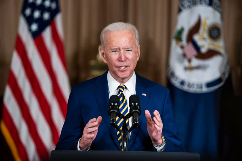 La administración del presidente Joe Biden anunció el jueves que retrasará una norma finalizada en los últimos días de la administración de Donald Trump que habría debilitado drásticamente el poder del gobierno para hacer cumplir una ley de un siglo de antigüedad que protege a la mayoría de las aves silvestres. (ARCHIVO)