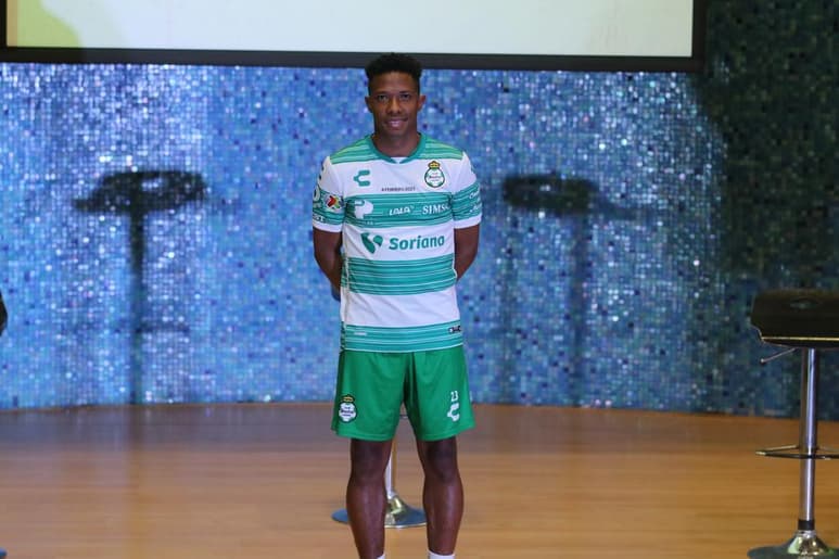 Andrés Ibargüen fue presentado oficialmente como refuerzo de Santos Laguna para el Guard1anes 2021. (@CLUB SANTOS)