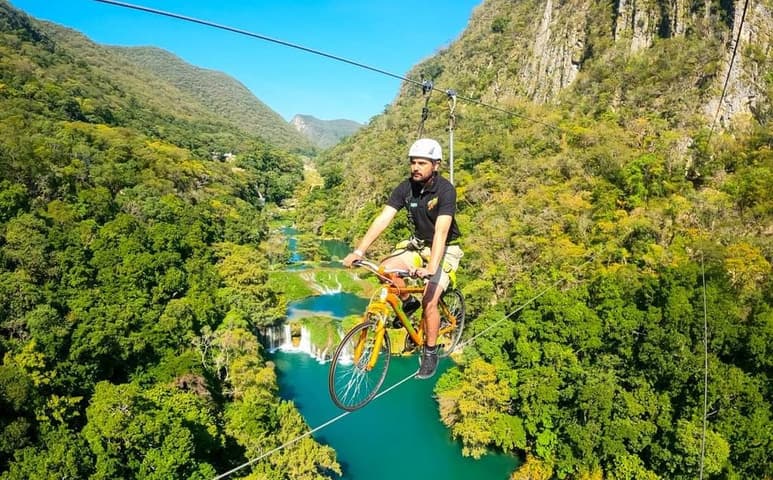 Cruza el cielo de la Huasteca Potosina en bicicleta. (INSTAGRAM / @faaabbs_)