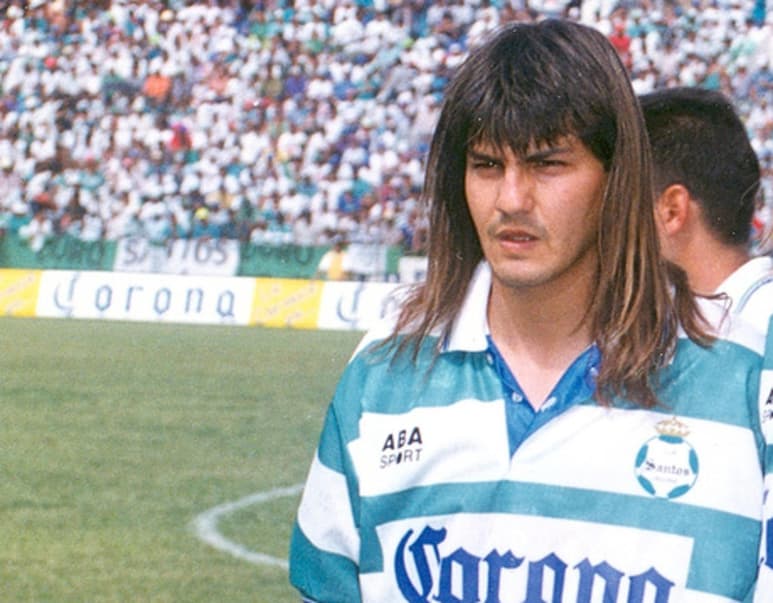 Ante su próxima visita a Guadalajara para enfrentar al Atlas, Club Santos “sacó del baúl de los recuerdos” una memorable anotación del exfutbolista Antonio “Turco” Apud. (ARCHIVO)