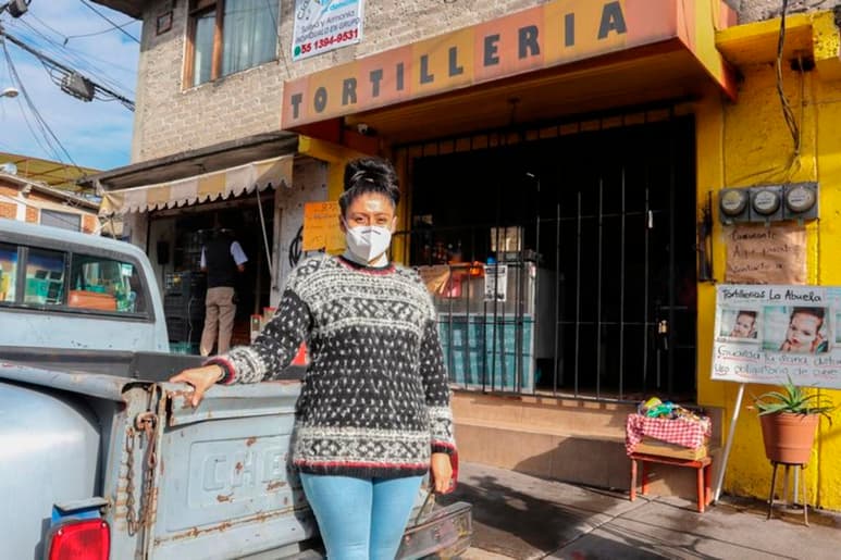 La tortillería invita a todo aquel que lo necesite acudir al negocio para su registro de vacunación contra COVID-19 (EFE)